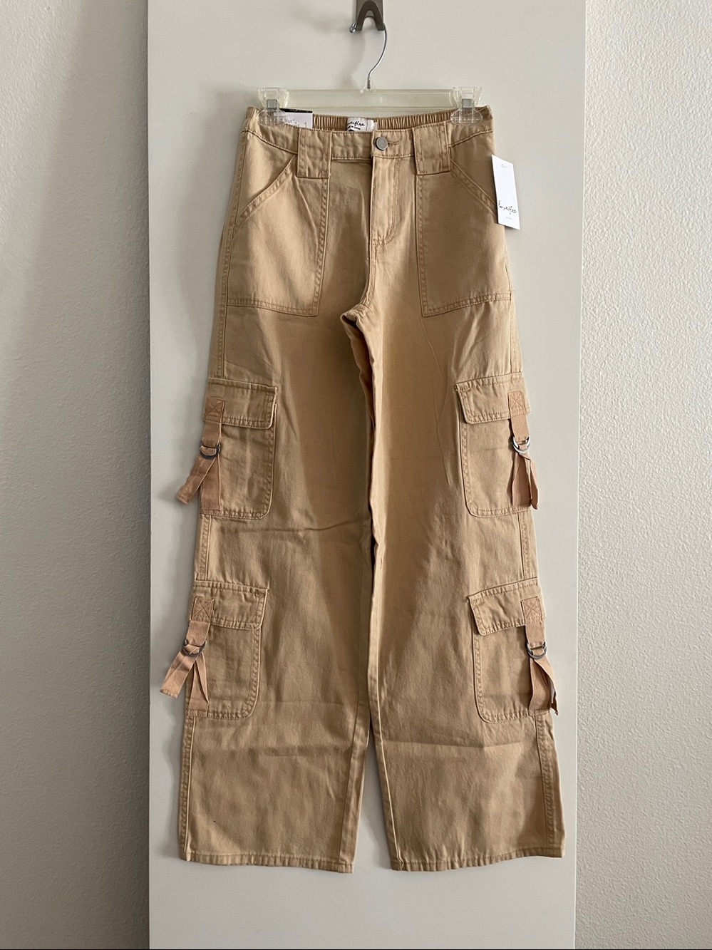 Love Fire Cotton Mid Rise Wide Leg Cargo Pants NWT New! Elastic Back Tan
